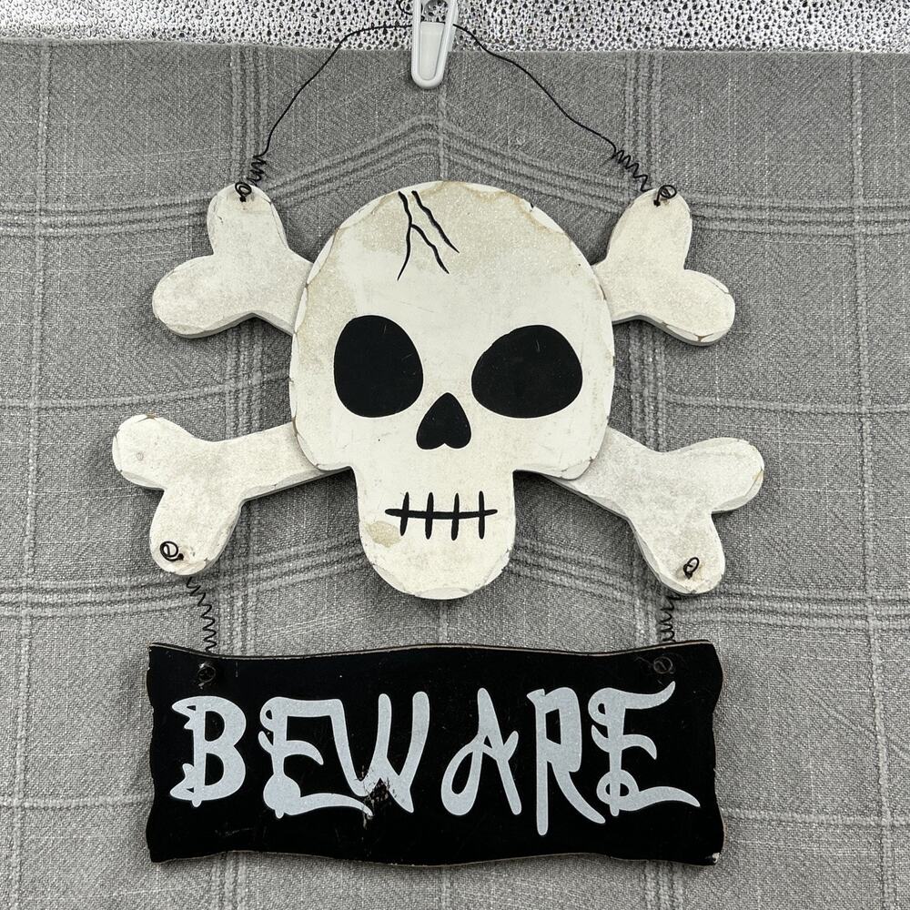 Halloween Wooden Skull Crossbones Beware Hanging Sign Mica Glitter Spooky Decor